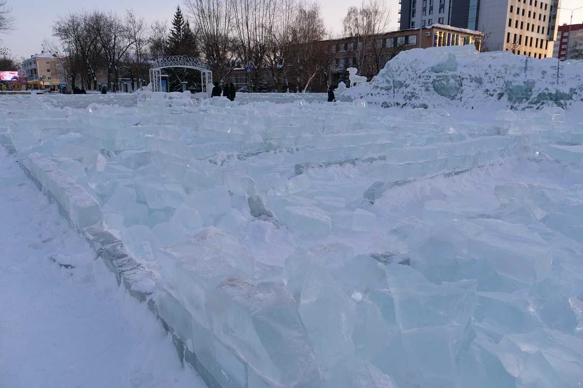 В Петропавловске подростки разгромили фигуры в ледовом городке (видео) »  Лента новостей Казахстана - Kazlenta.kz