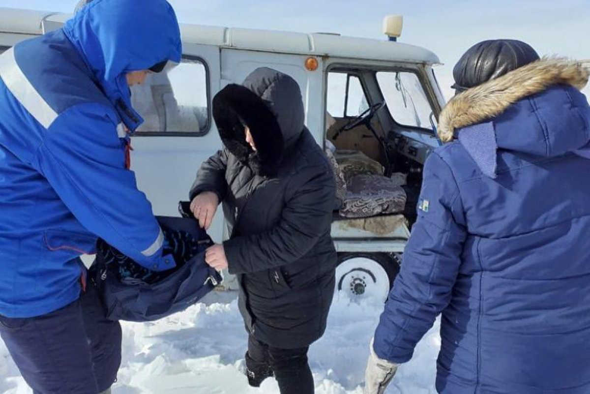 казахский сериал скорая актриса. скорая казах. скорая сериал казахстанский.