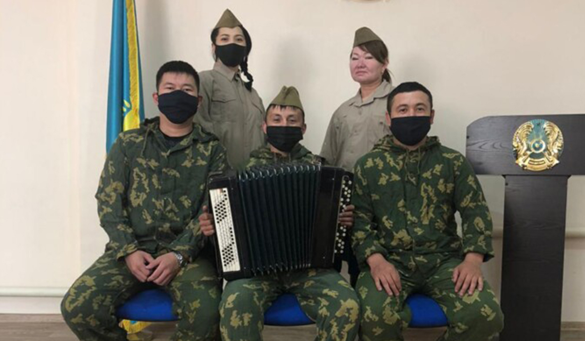Online-концерт устроили сотрудники ДУИС по ВКО для ветеранов тыла