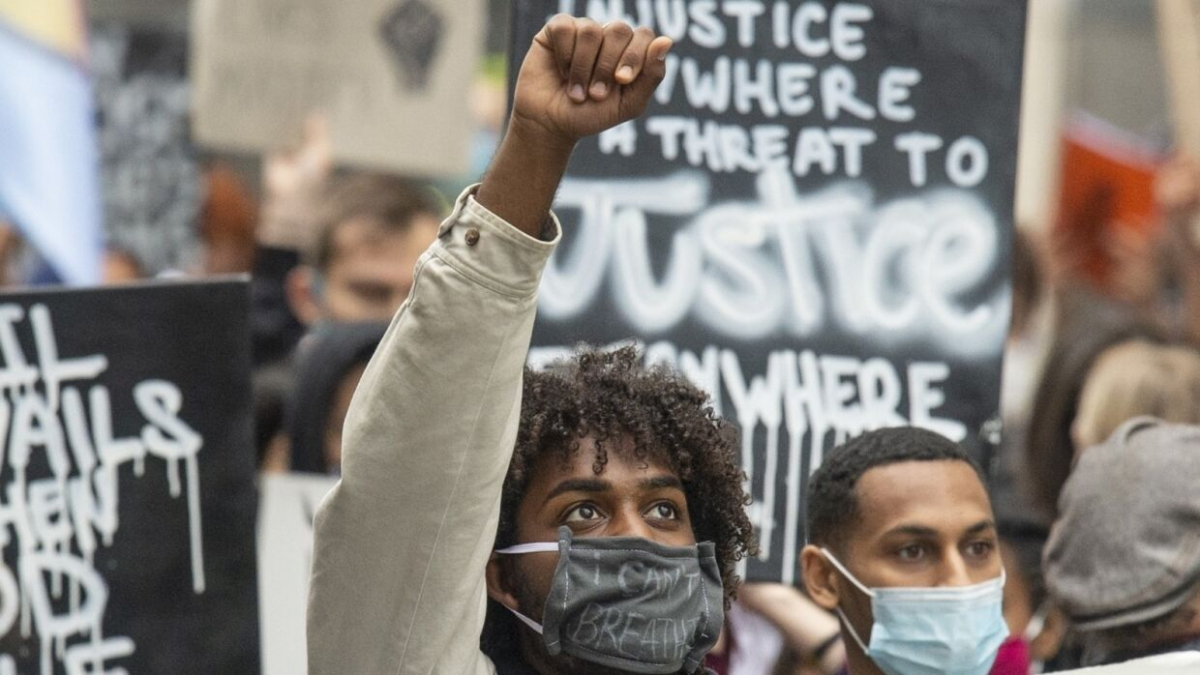 Sebastian vettel 2019 singapore gp. Себастьян стэн тренировки. Себастьян кастелланос the evil within 2. Sebastian pressure wiki. Тёмный дворецкий себастьян.