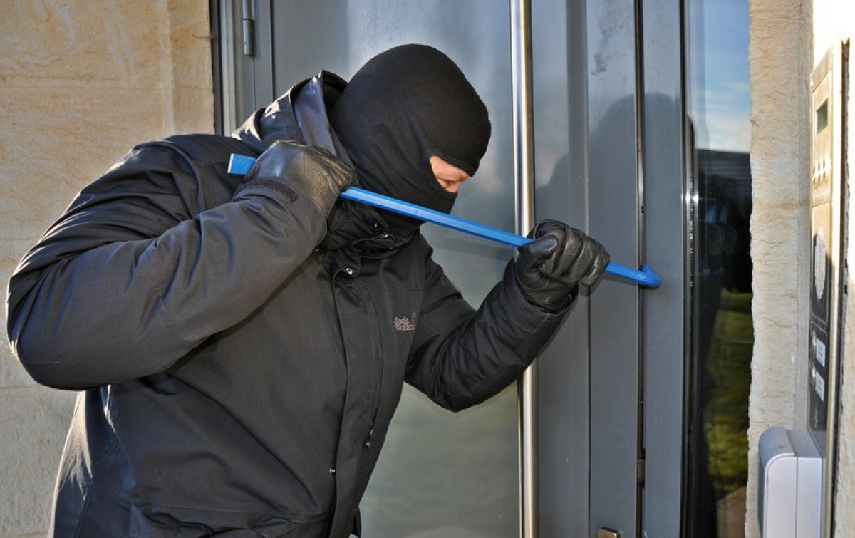 Подозреваемый, пытавшийся похитить имущество из магазина, задержан в Темиртау
