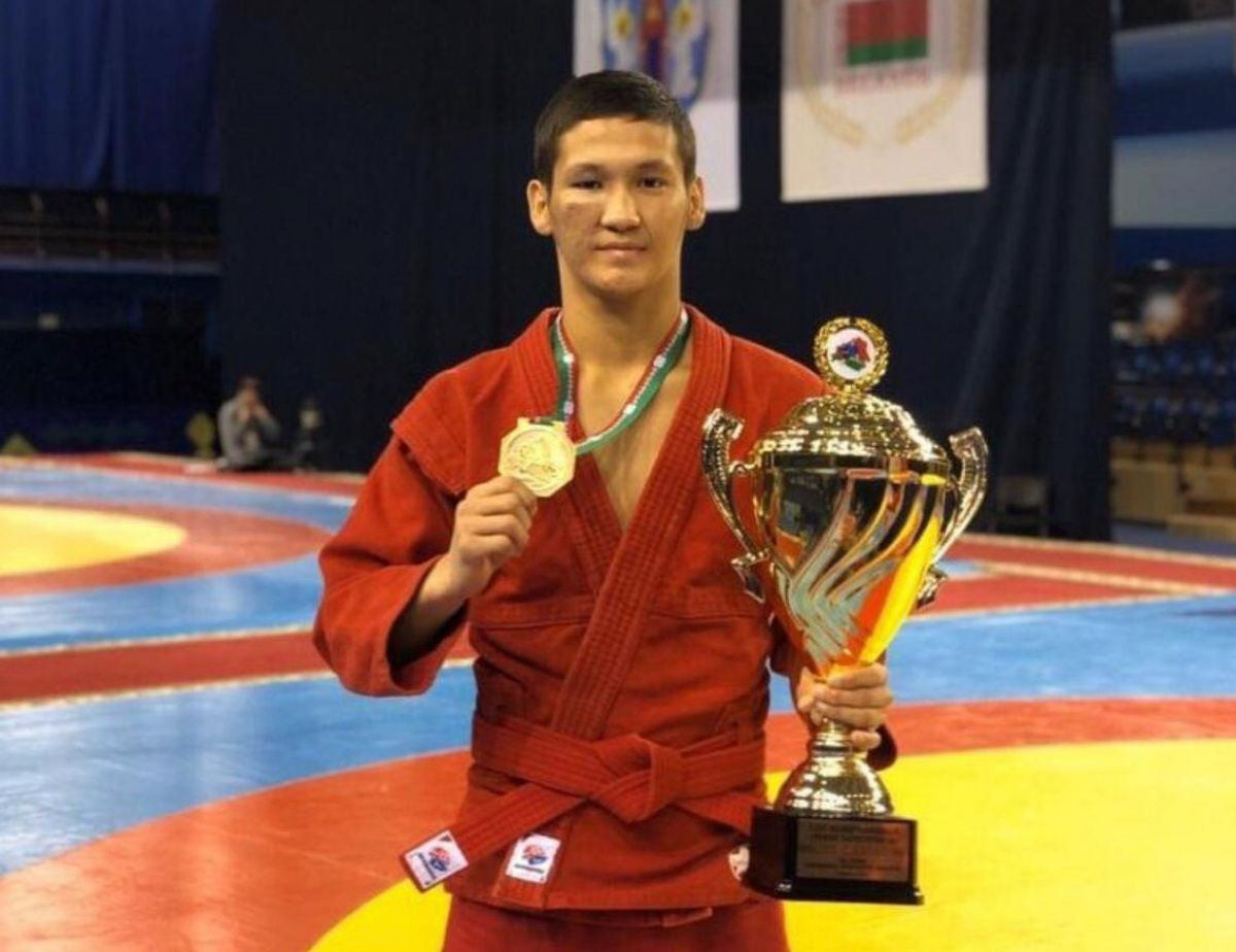 Еще один борец из Атырау завоевал серебро на чемпионате мира