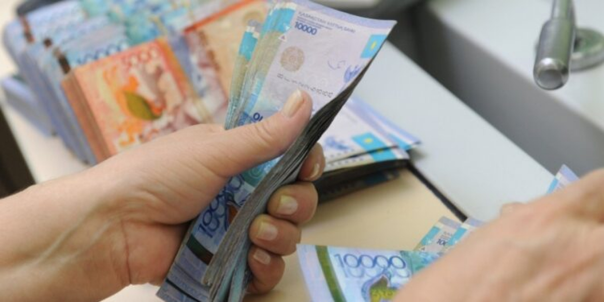 Сенат не принял закон, позволяющий казахстанцам снять пенсионные накопления