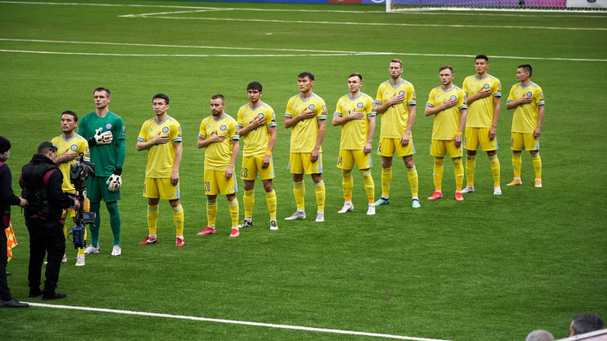 Сборная Казахстана по футболу сыграла вничью с Украиной