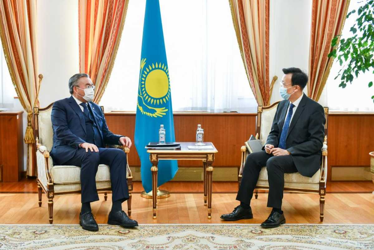 Глава МИД Казахстана встретился с Послом Китая