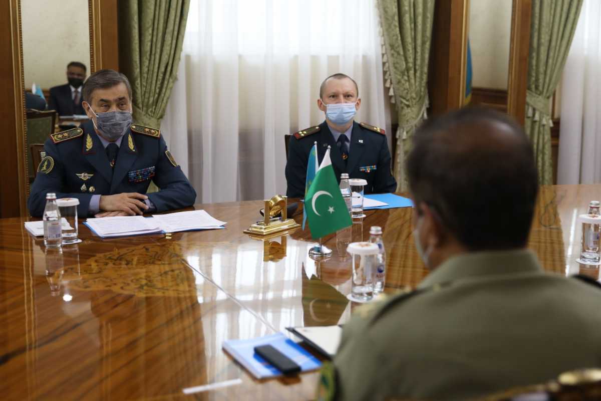 В Министерстве обороны обсуждены вопросы военного сотрудничества Казахстана и Пакистана