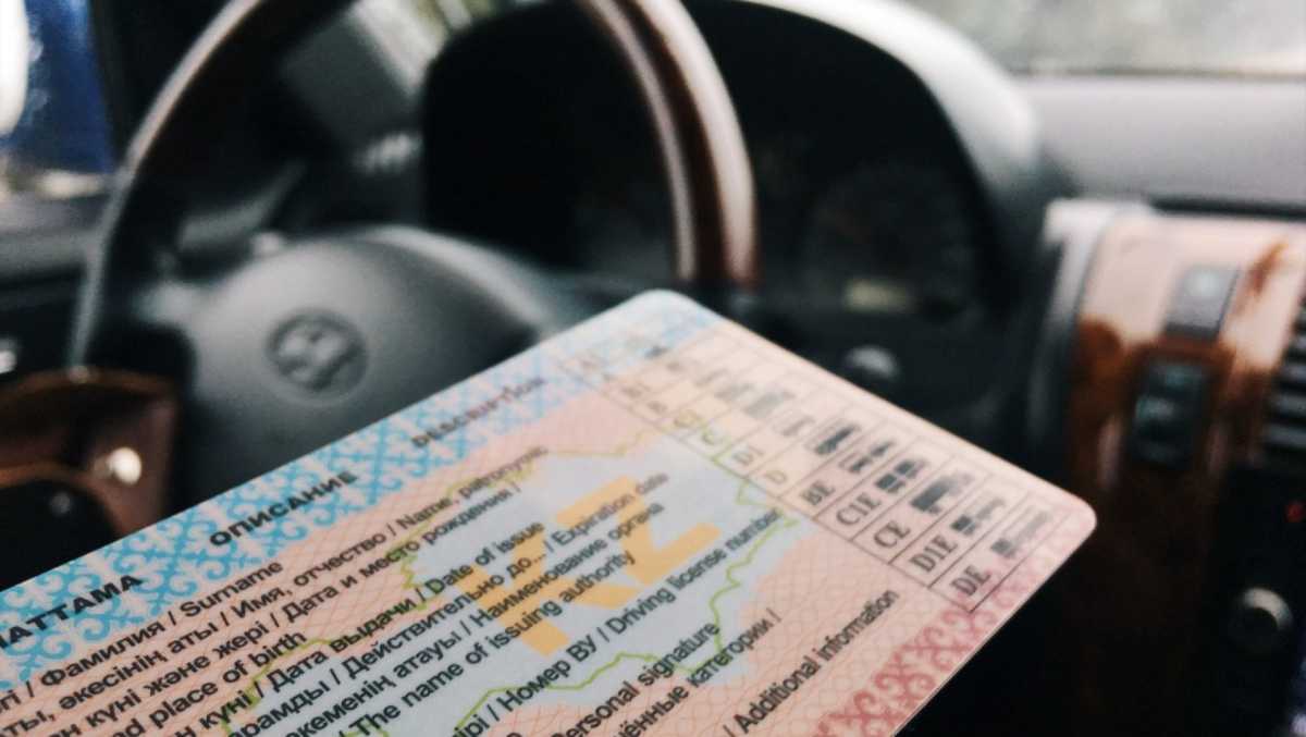Размер взятки за получение водительских прав озвучили в Антикоре