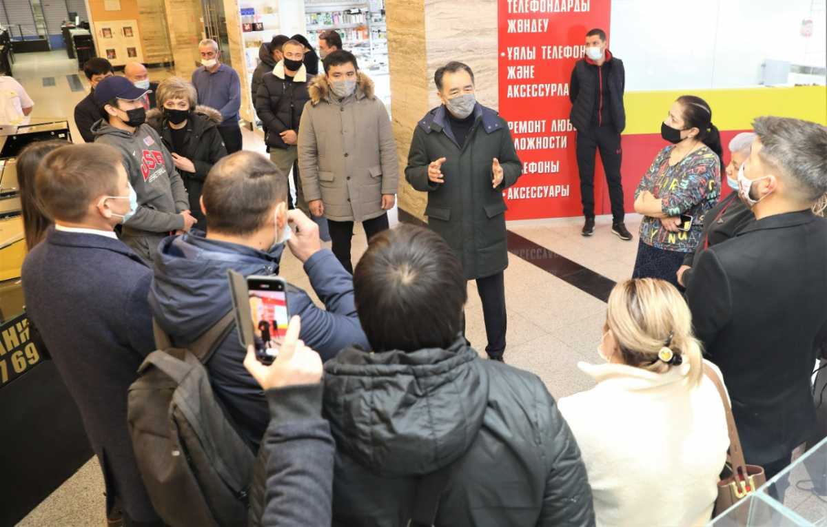 Сагинтаев встретился с предпринимателями, пострадавшими из-за беспорядков