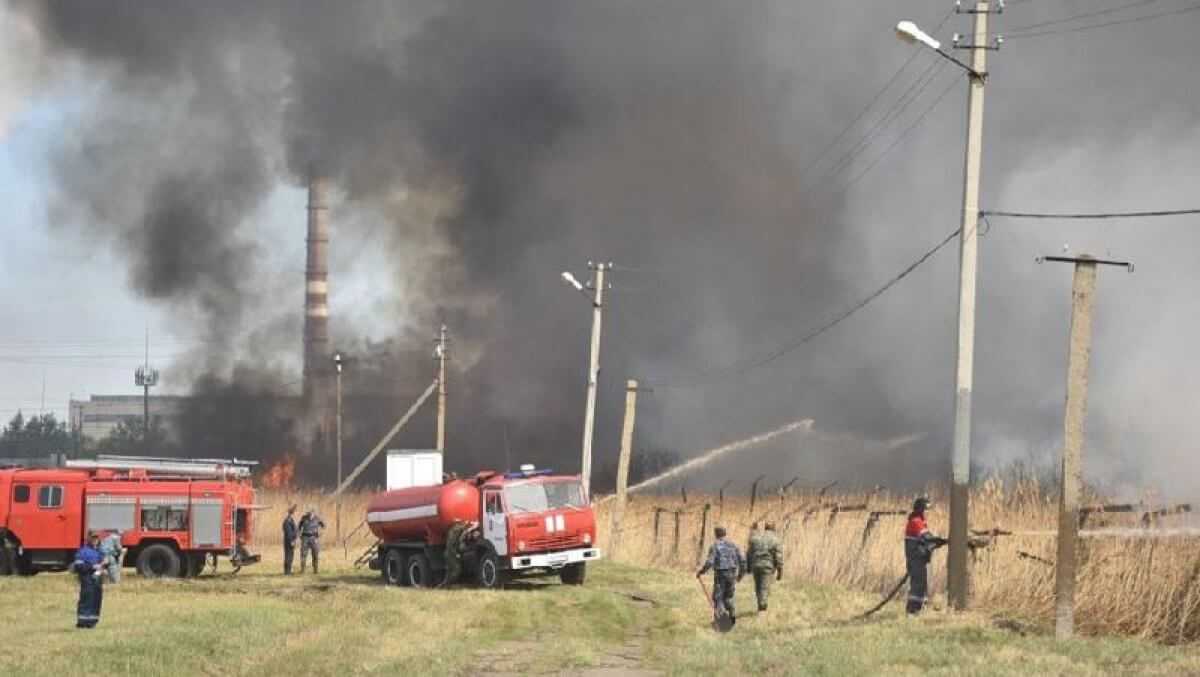 Пожар рядом с нефтебазой тушили в Петропавловске