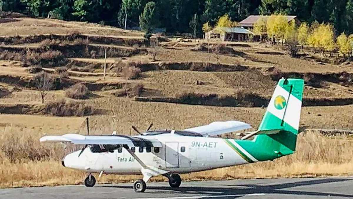 Пассажирский самолет Tara Air с 22 людьми на борту исчез с радаров после вылета из аэропорта Непала