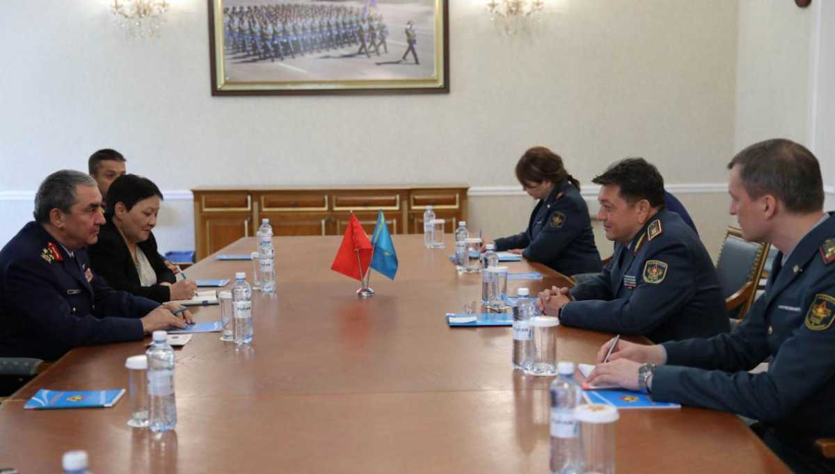 Начальник Генерального штаба Вооруженных сил Казахстана встретился с командующим Военно-воздушными силами Турецкой Республики