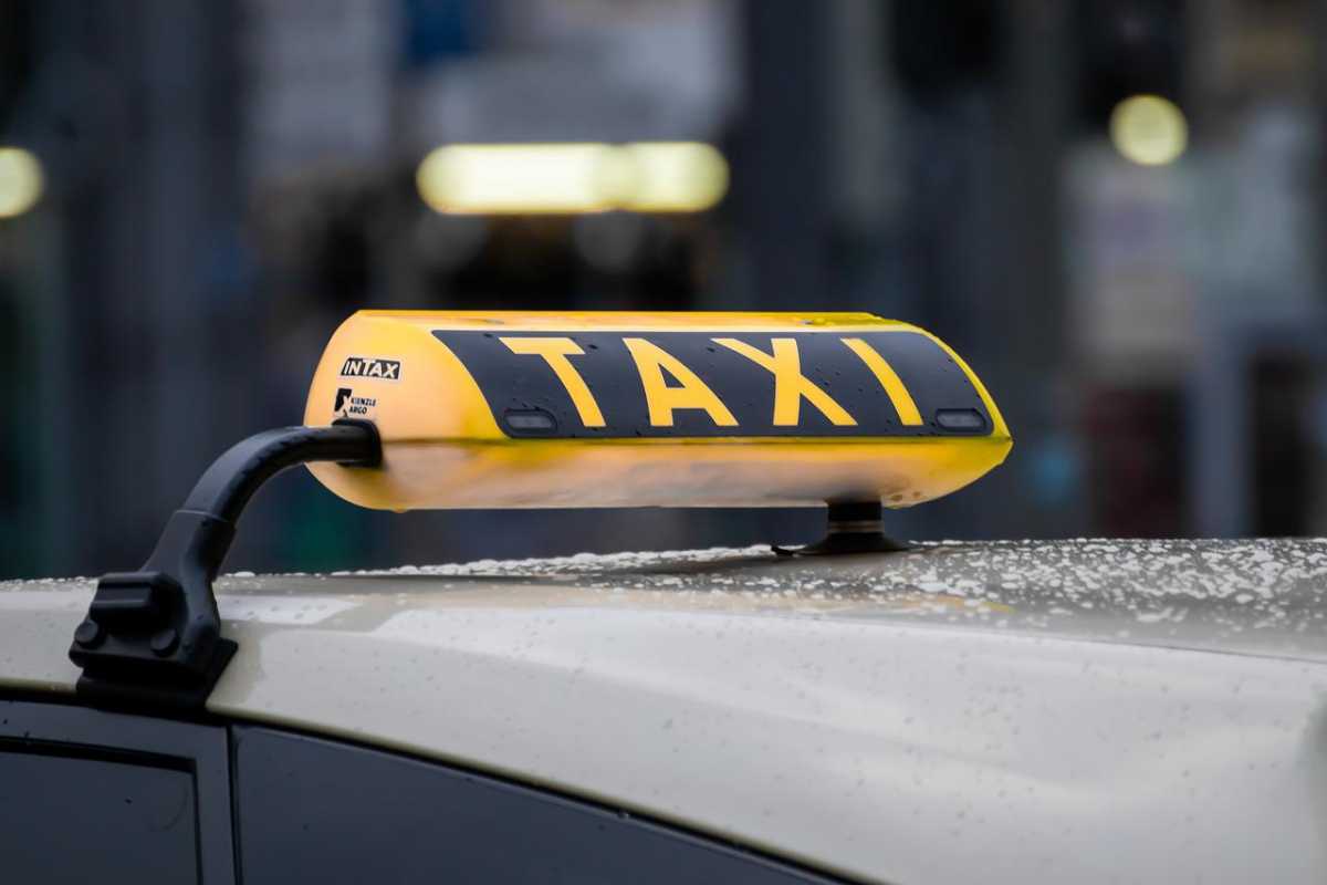 Иностранка заплатила за поездку в такси 45 тыс тг в Алматы