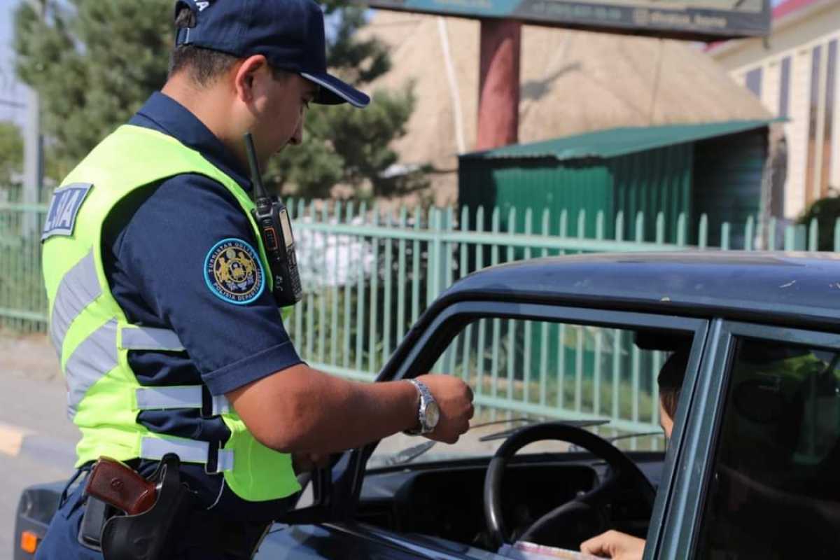 Полицейские разъяснили водителям по регистрации иностранных автомашин