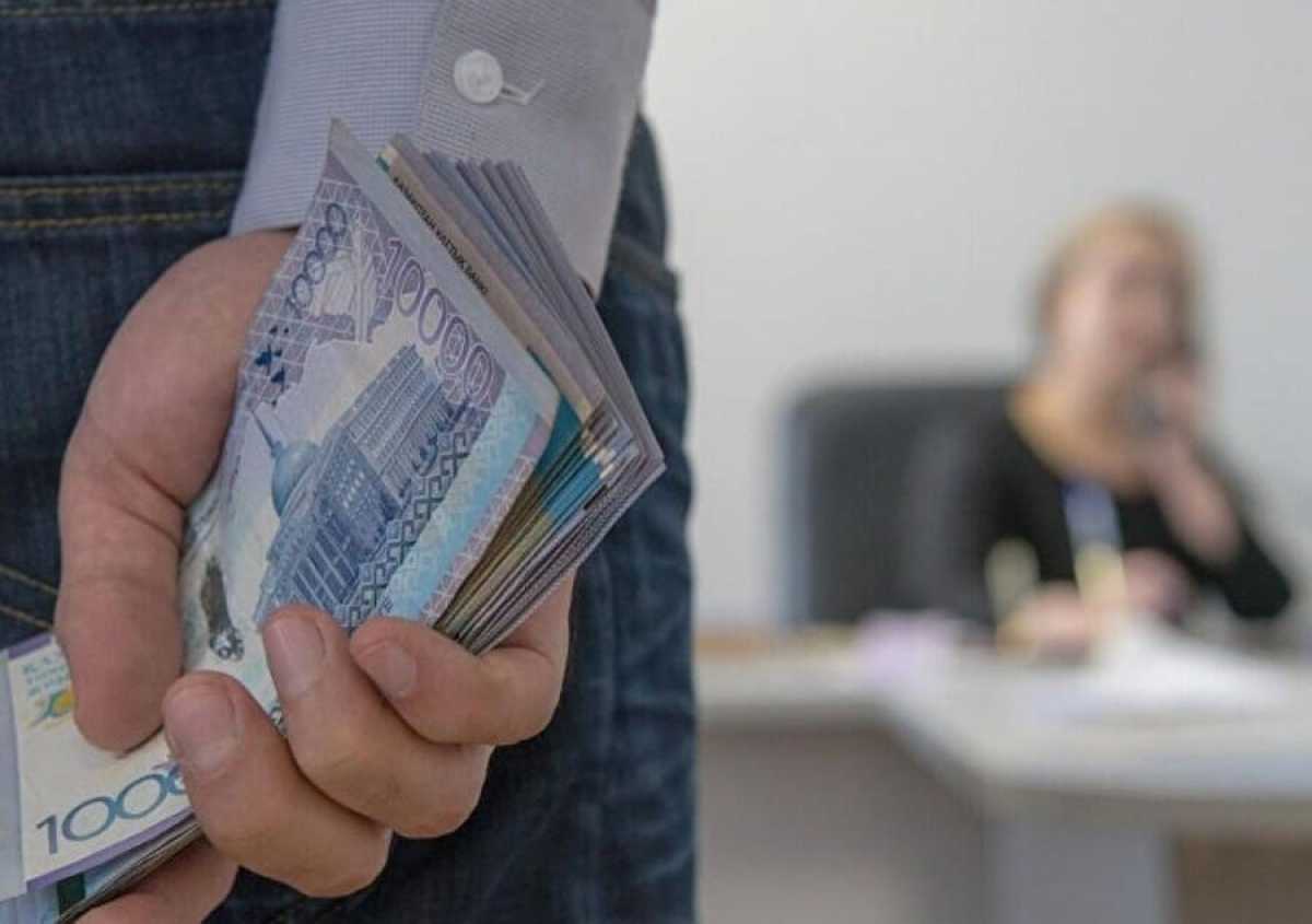 Более 100 сотрудников казахстанских министерств совершили уголовные коррупционные правонарушения