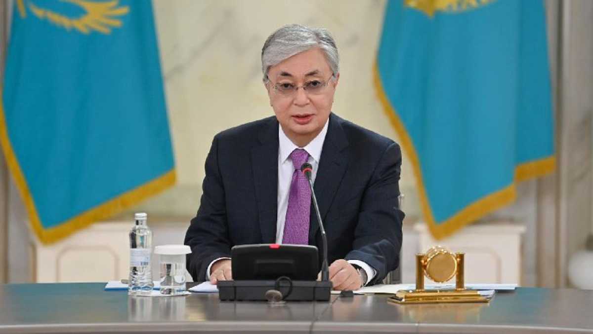 Президент Казахстана наградил 20 казахстанцев за помощь в тушении пожаров в Костанайской области