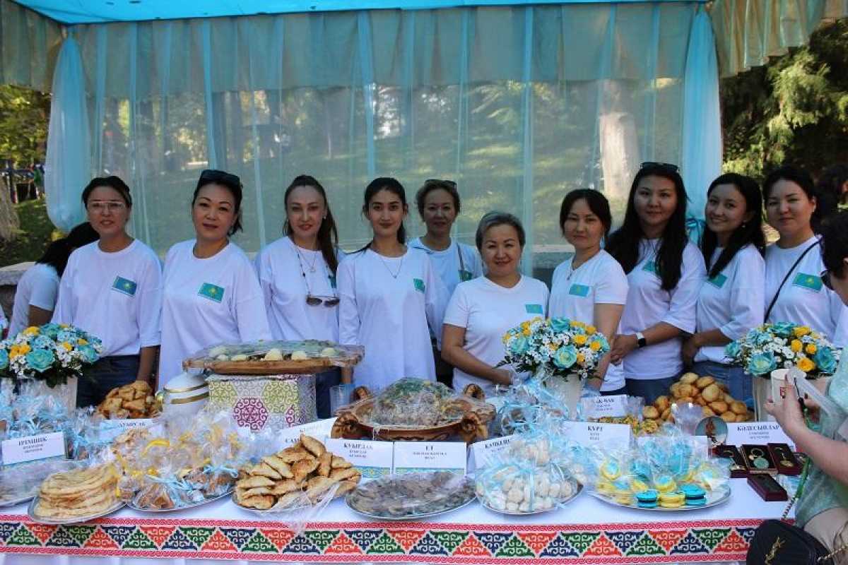 Казахстанский стенд признан лучшим на фестивале национальных блюд в Ташкенте