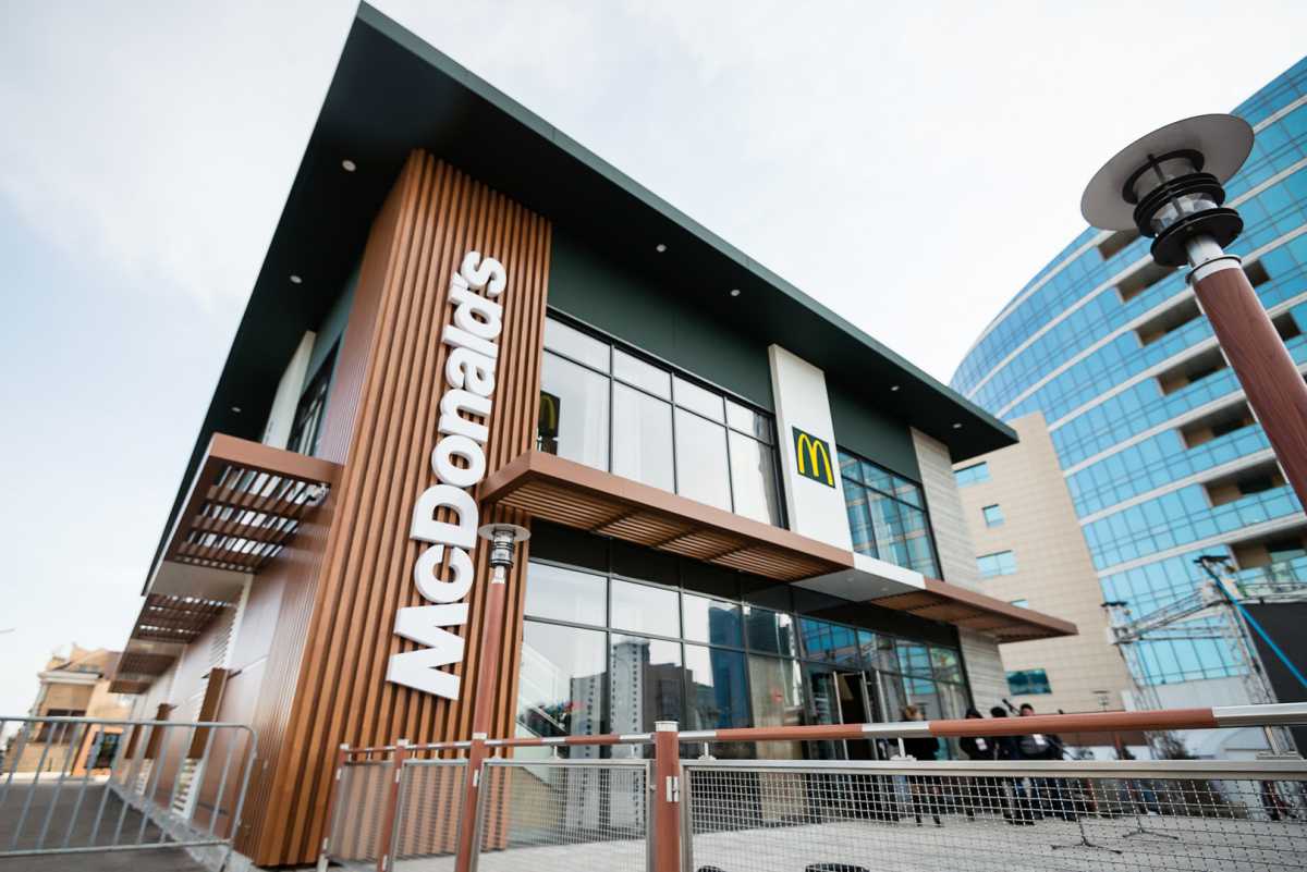 Закрытие McDonald’s в Казахстане - глава Минторговли рассказал о причинах