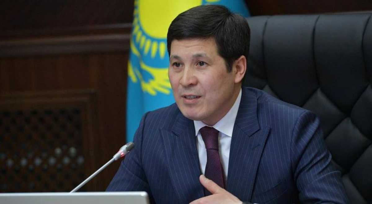 Экс-аким Павлодарской области извинился перед экибазтузцами