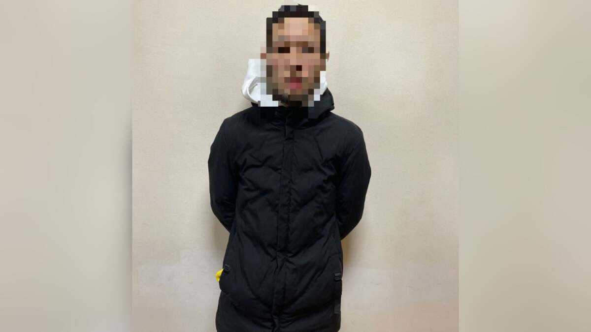 20-летний мужчина нападал на посетителей ресторанов и грабил их в Алматы