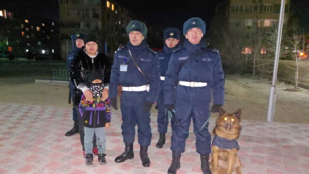 В Актау гвардейцы с помощью служебной собаки нашли пропавшего ребёнка