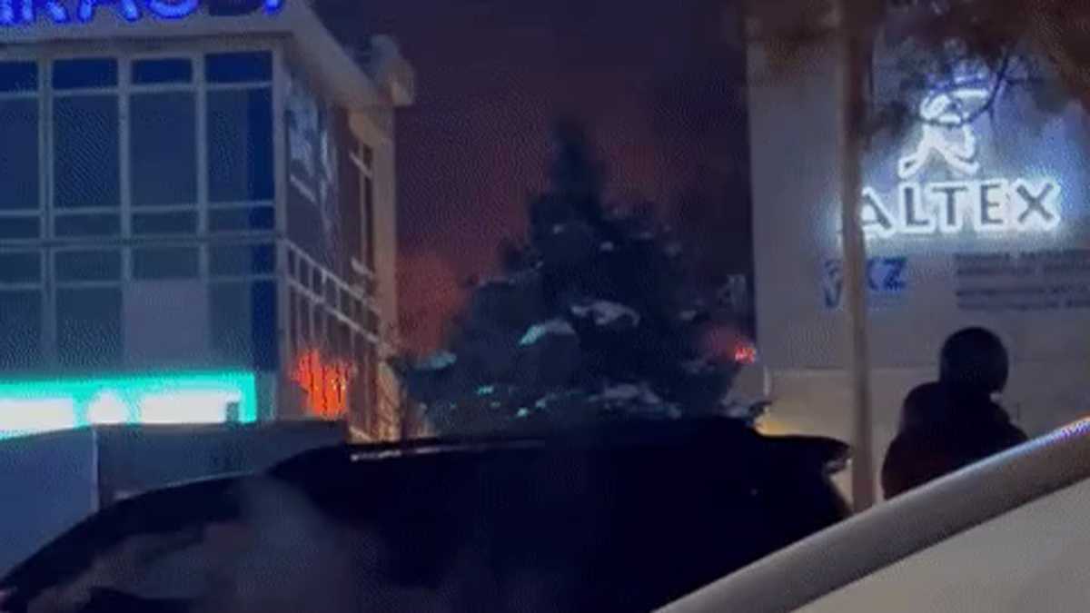 Пожар в Алматы: загорелась квартира в 4-этажном доме