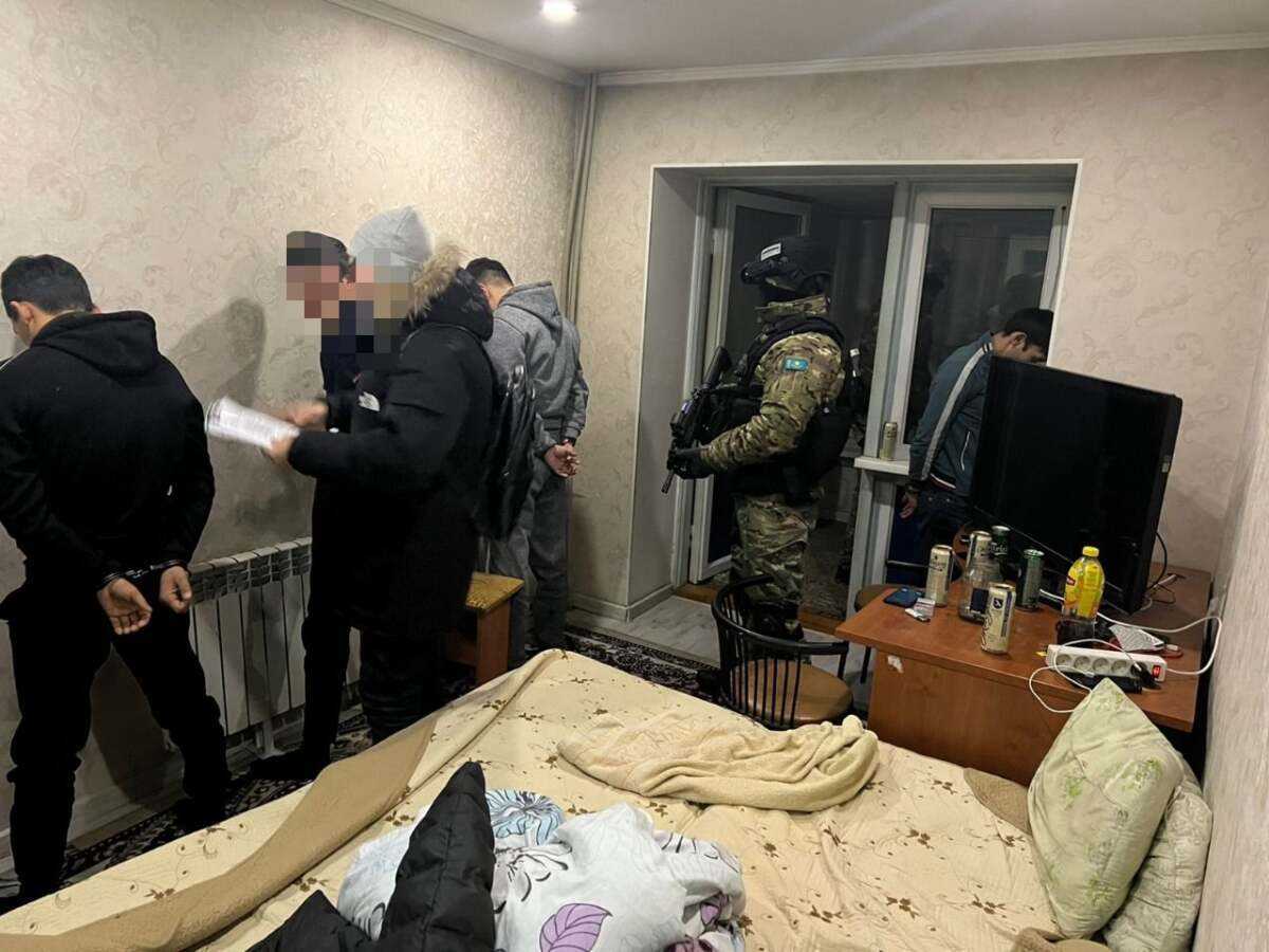 Группу квартирных воров и скупщика краденого задержали в Алматы