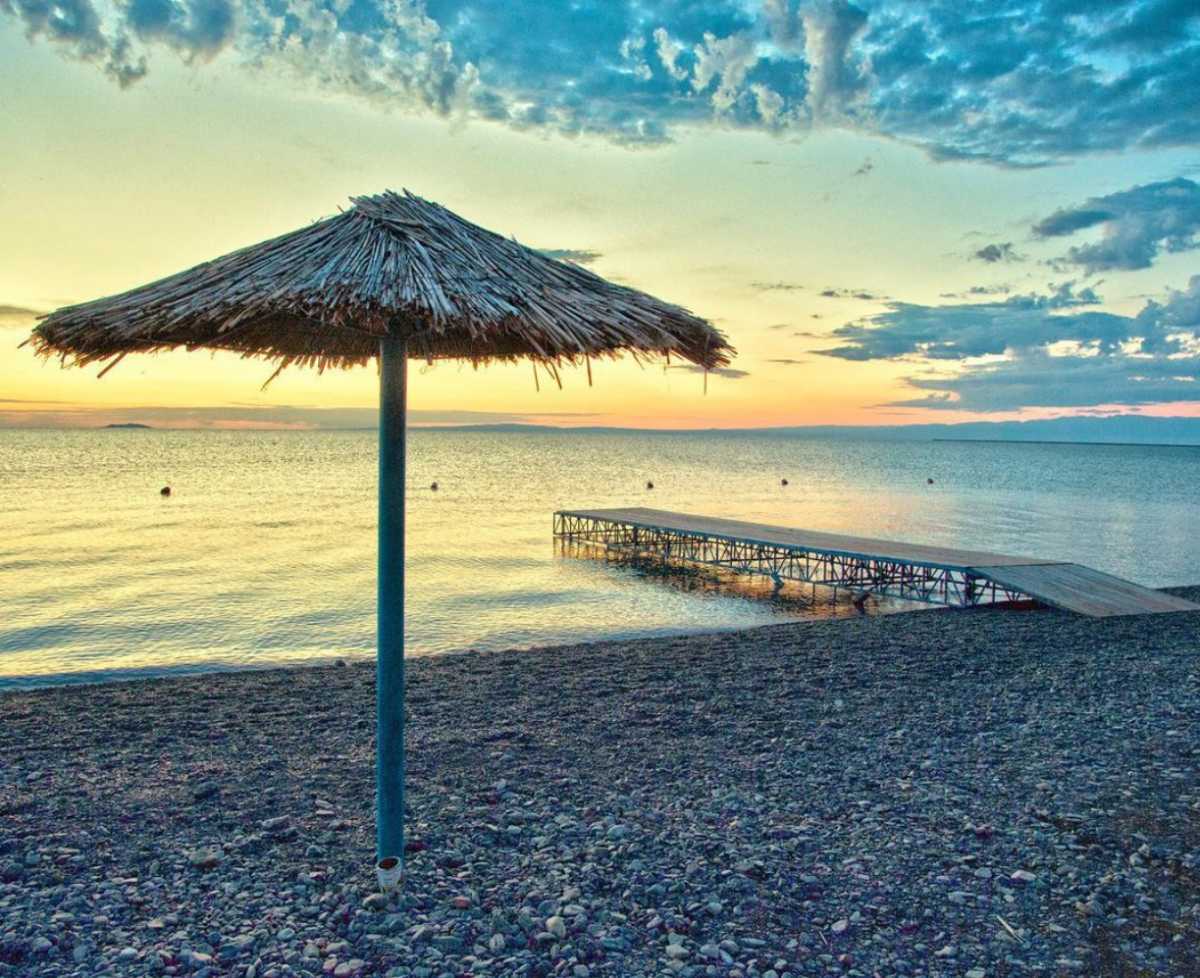 Почему россияне любят отдыхать в Казахстане на озере Алаколь