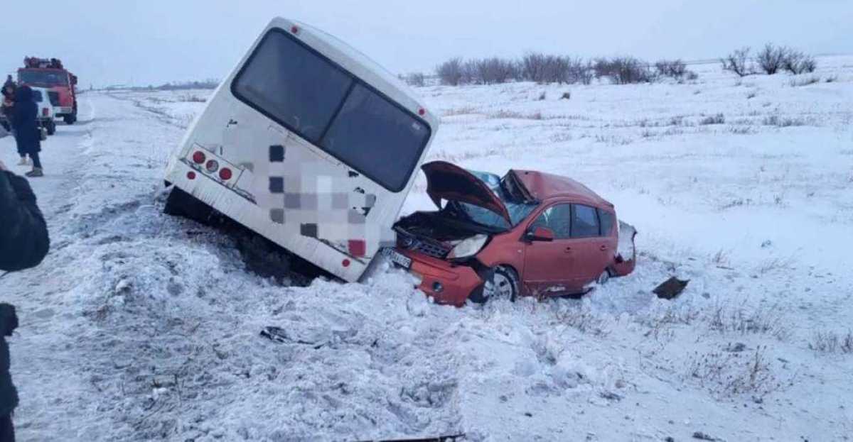 Два смертельных ДТП за день произошло в Карагандинской области из-за непогоды