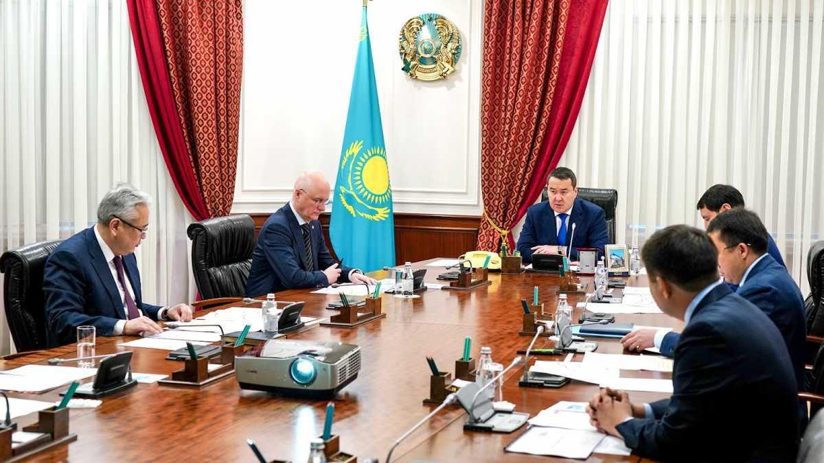 Казахстан активизирует развитие международных транспортных коридоров
