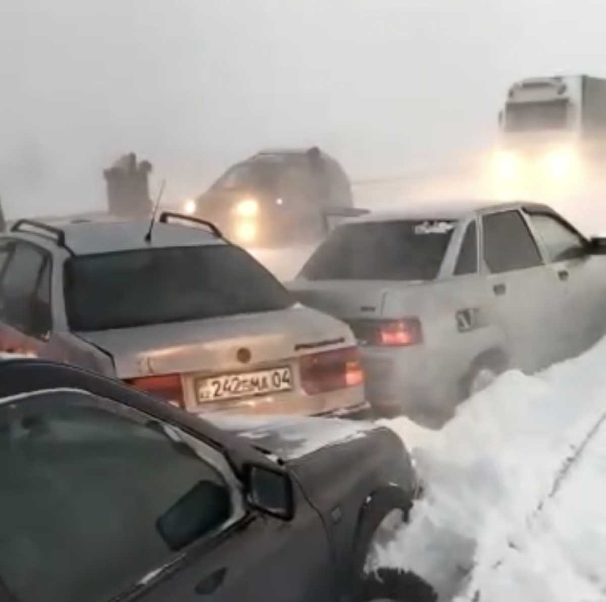 Массовое ДТП произошло на трассе в Актюбинской области