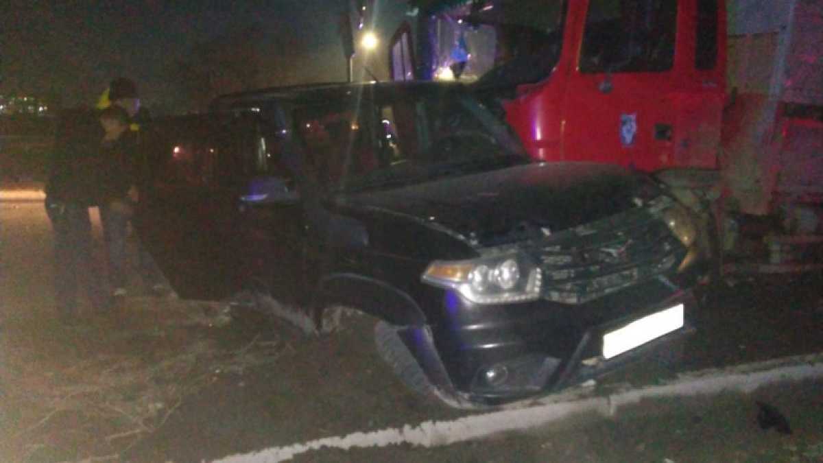 Внедорожник столкнулся с грузовиком в Жетысуской области