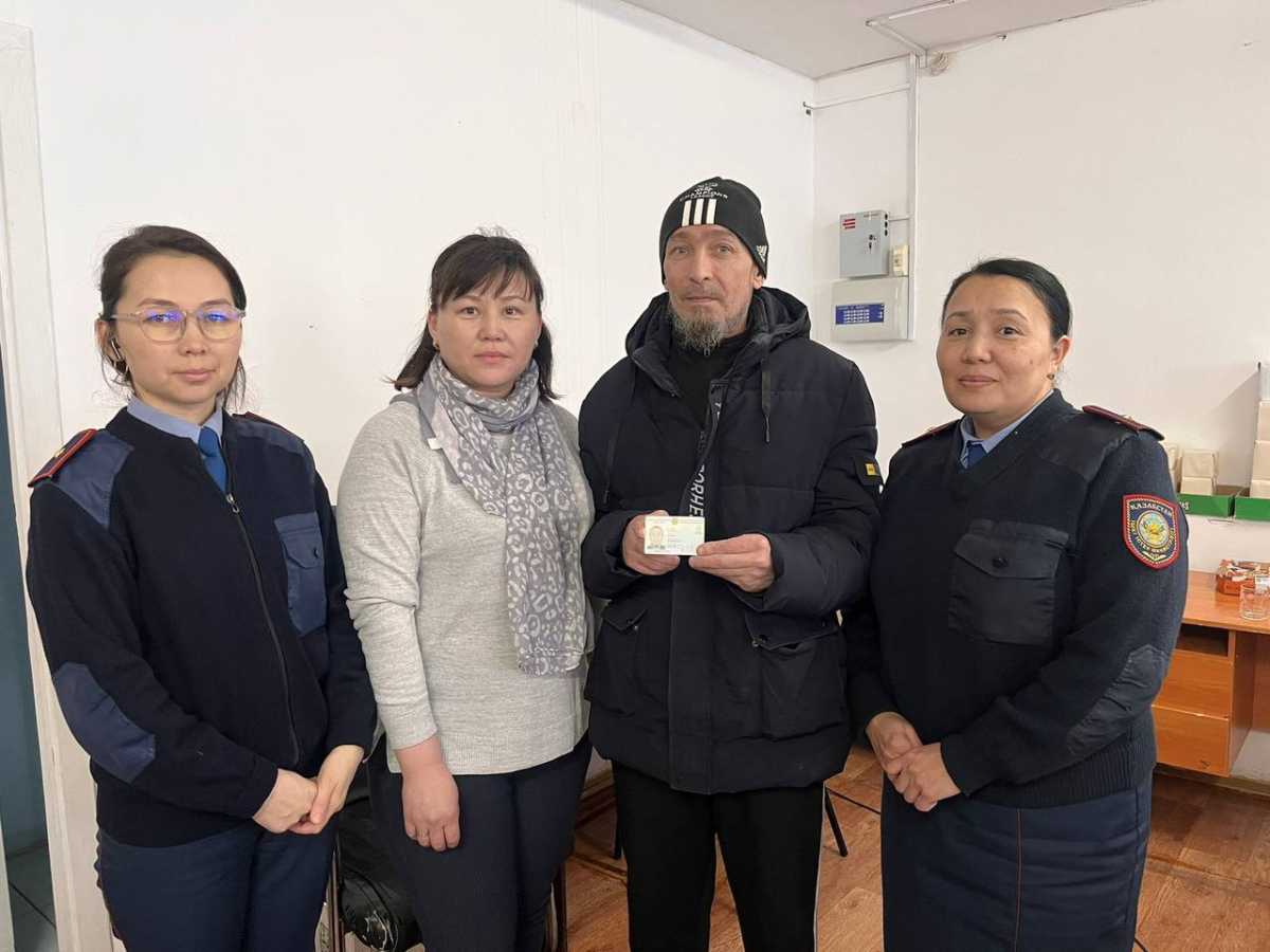 Казахстанец прожил без документов 53 года
