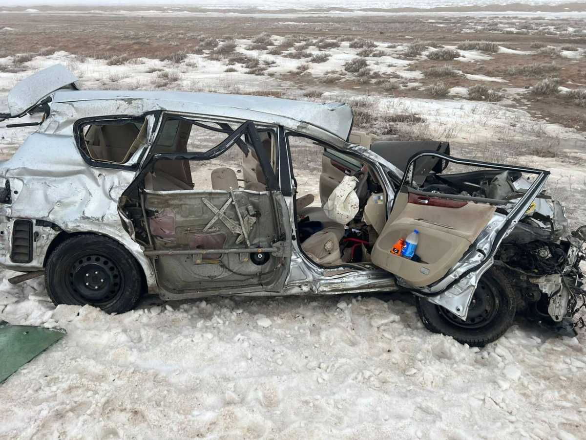 Четыре человека погибли в жутком ДТП в Атырауской области