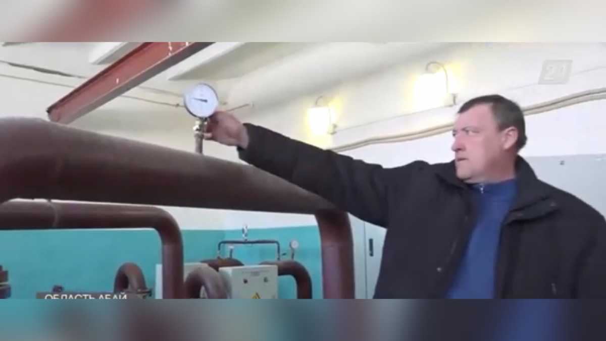 Кем работает самый высокий житель Абайской области