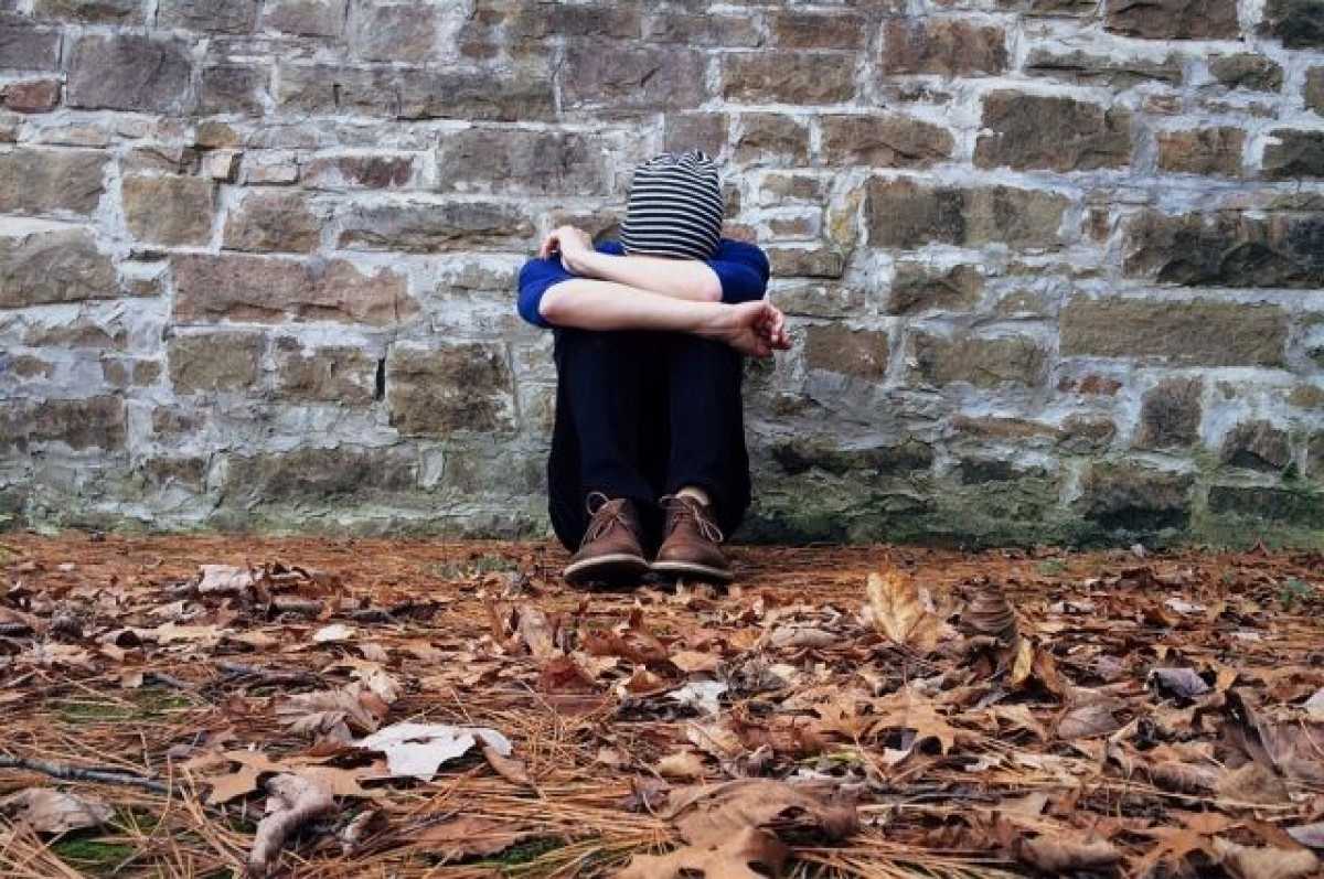 Двое восьмиклассников изнасиловали 11-летнего мальчика