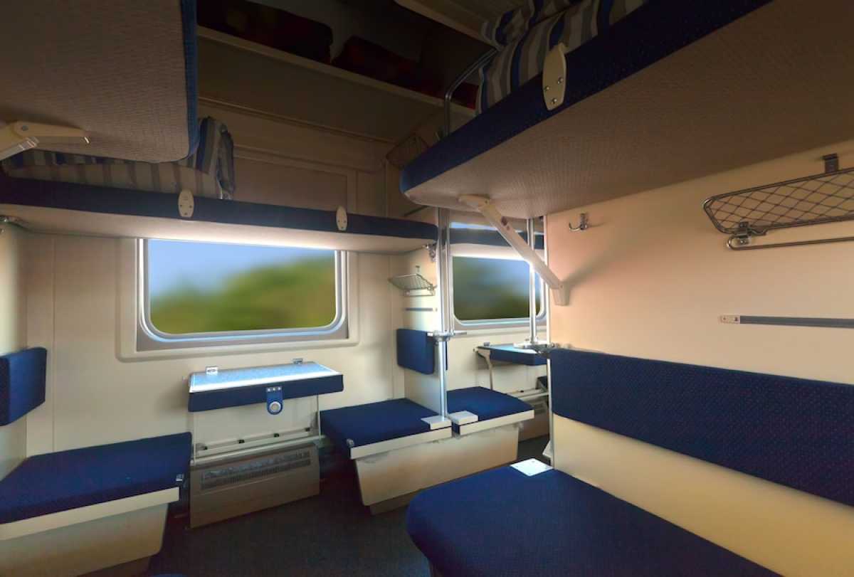 Пассажира оштрафовали за курение и распитие алкоголя в поезде Уральск-Алматы