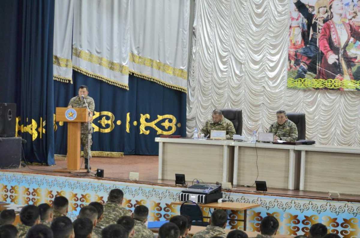 Заместитель министра обороны рассказал о совершенствовании пенсионного законодательства на встрече с ветеранами