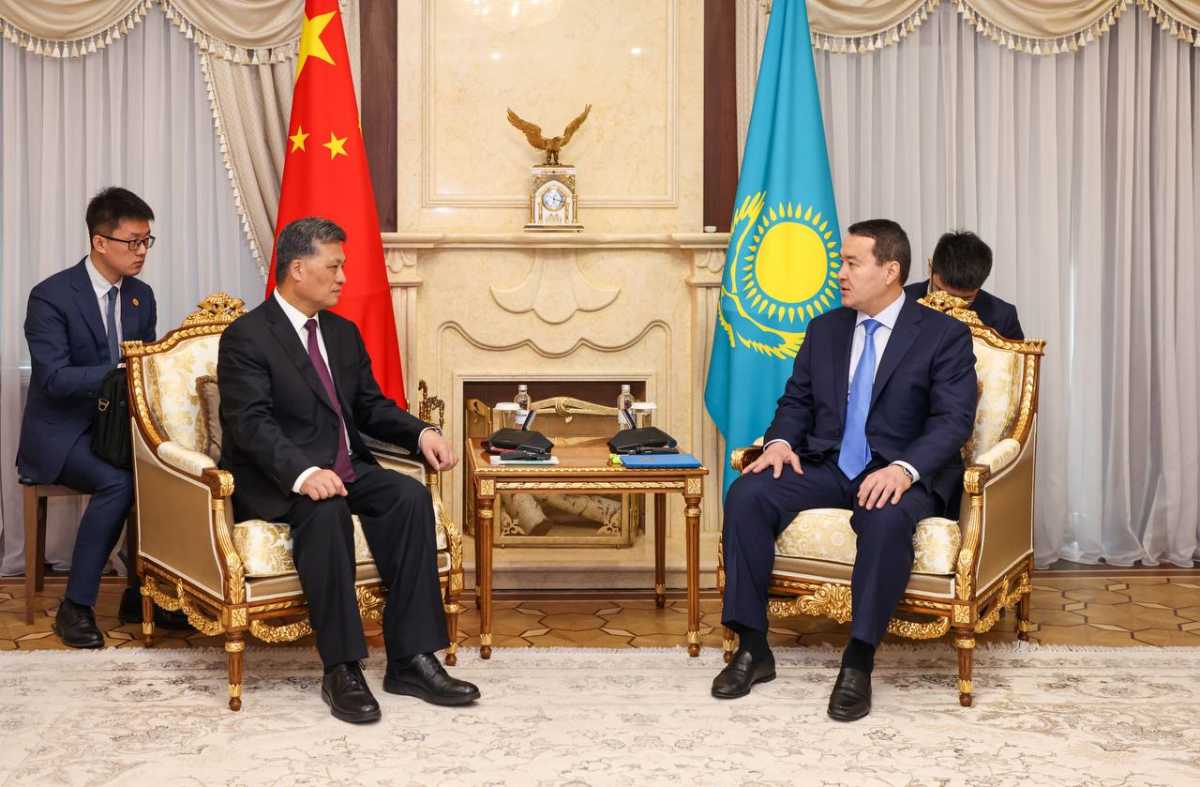 Алихан Смаилов встретился с секретарем парткома КПК Синьцзян-Уйгурского автономного района КНР Ма Синжуем