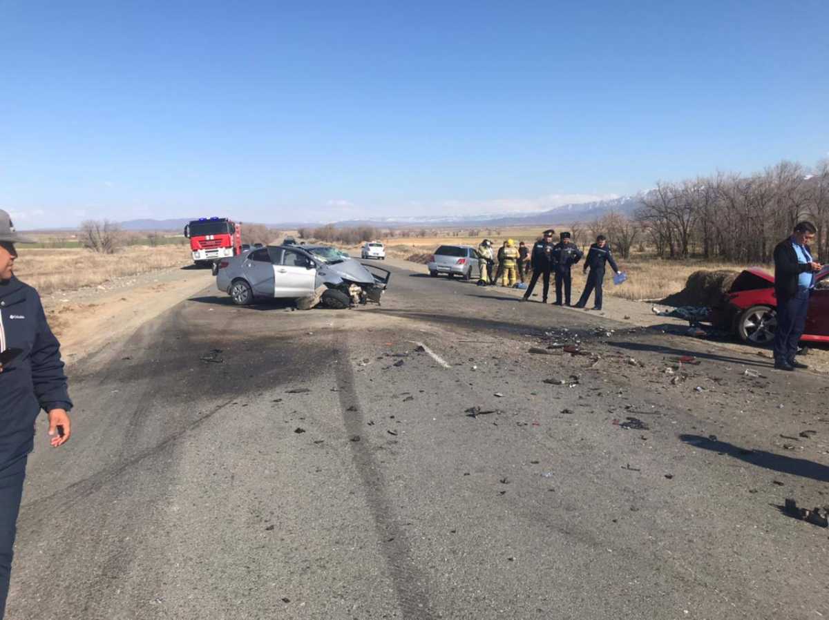 Три человека погибли в ДТП в Жетусуской области