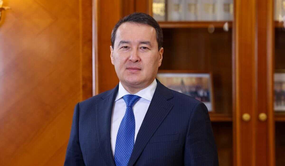 Алихан Смаилов остался на посту Премьер-Министра РК