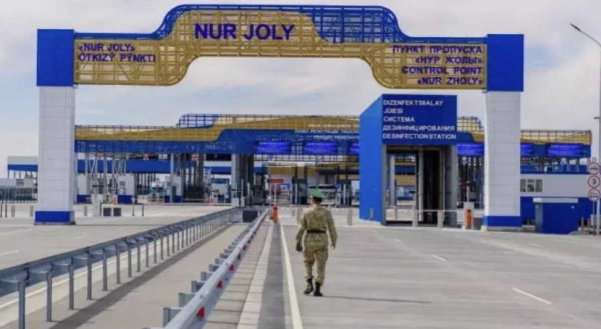 Причины очередей грузоперевозчиков на границе с Китаем назвали транспортные прокуроры Казахстана