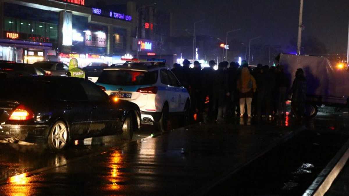 В Алматы насмерть сбили подростка