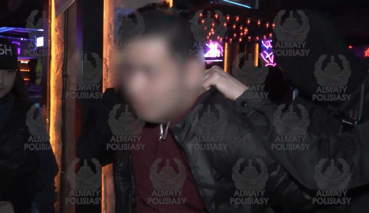 19-летнего блогера задержали с наркотиками в одном из ночных клубов Алматы