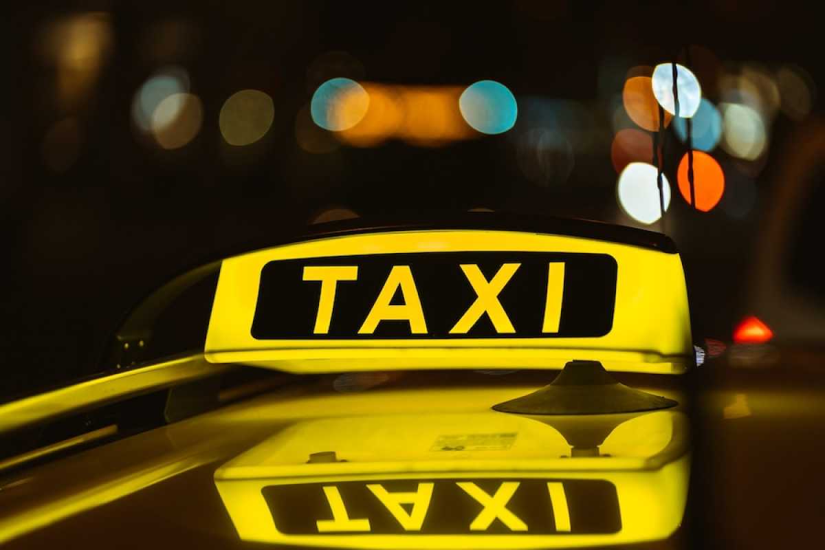 В Алматы иностранец заплатил 45 тысяч тенге за поездку в такси