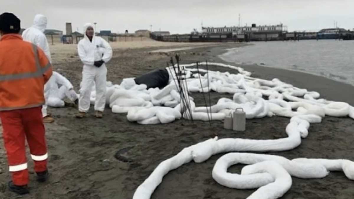 300 литров дизтоплива слили в Каспий