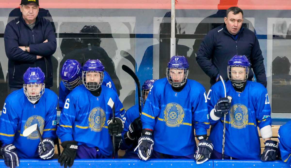 Сборная Казахстана устроила разгром на юношеском чемпионате мира по хоккею