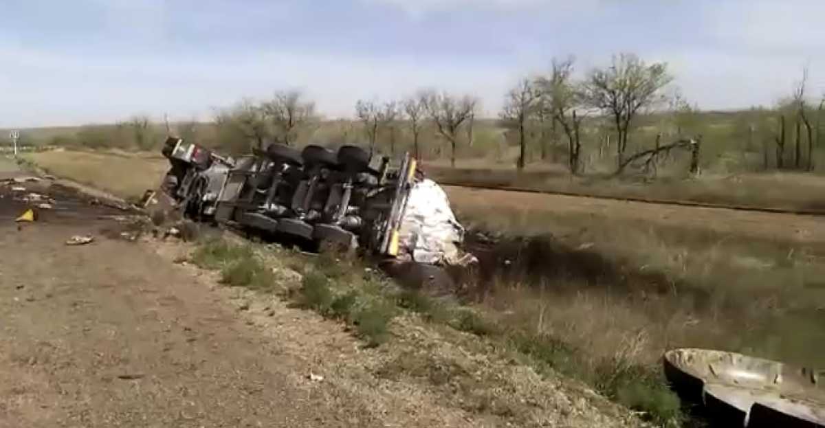 Водитель легковушки погиб в ДТП в Актюбинской области