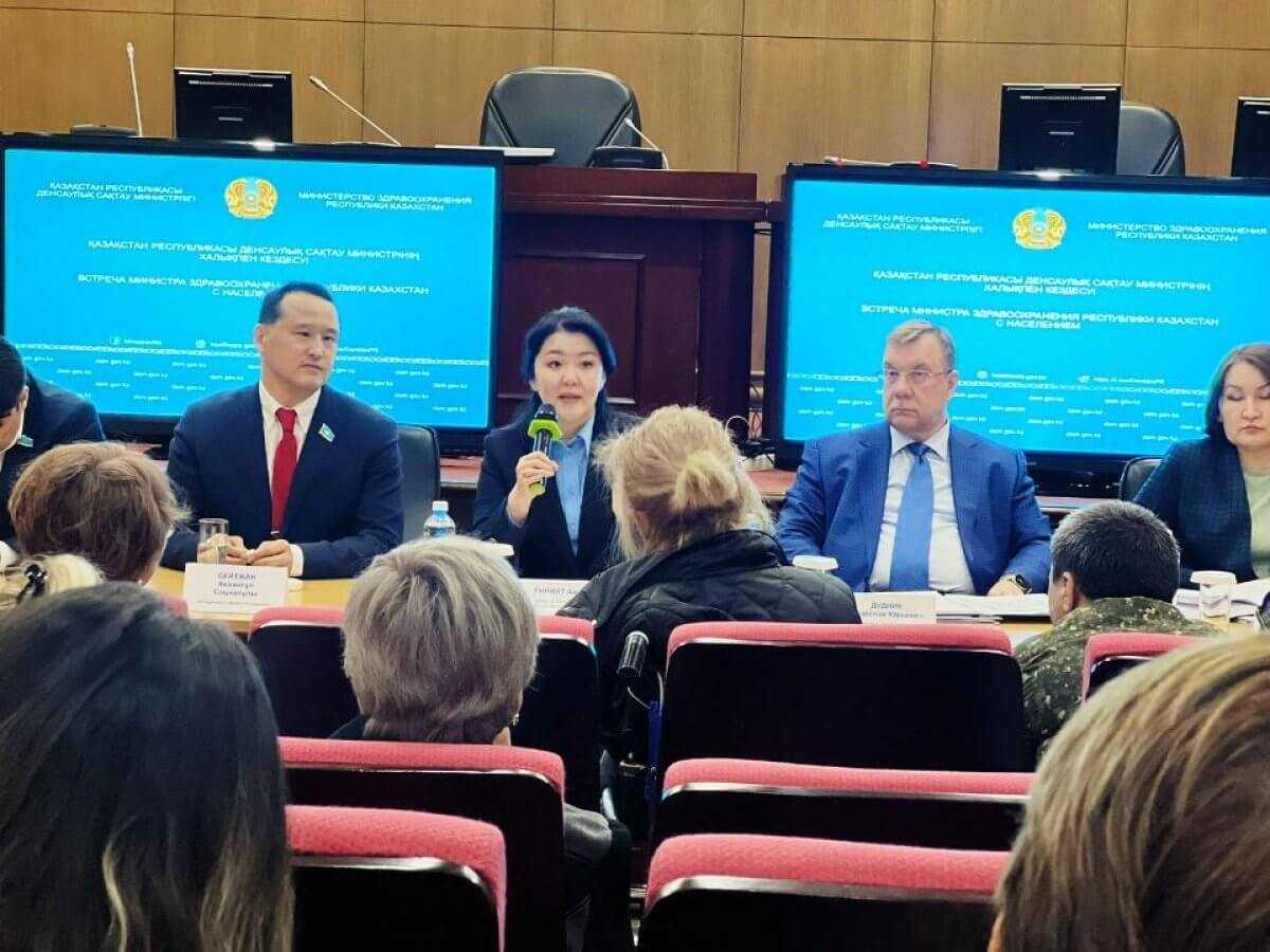 Трупное донорство и пересадки за границей: серьезную проблему обсудили в Минздраве Казахстана