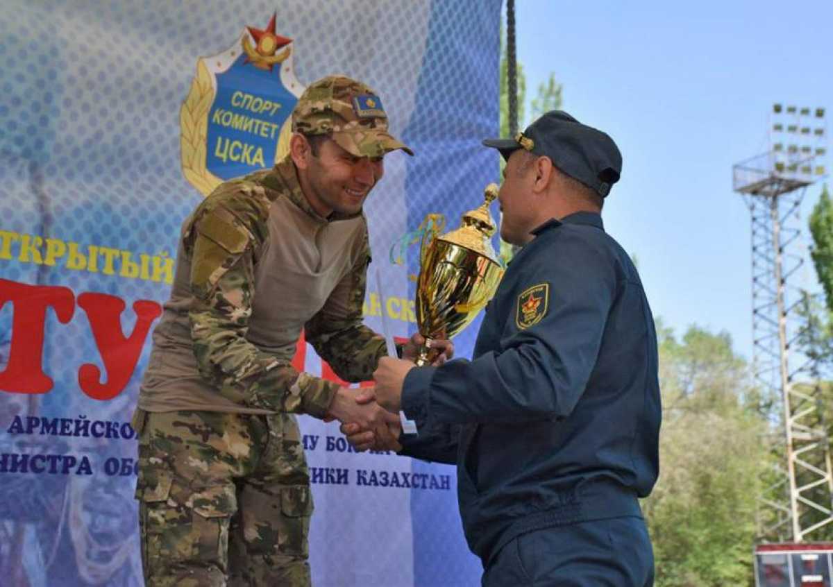 Кубок министра обороны завоевали армейские рукопашники в Алматы