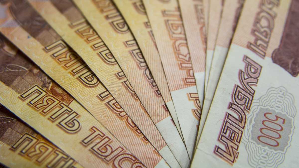 Около 300 тысяч рублей украл знакомый у жителя Кокшетау